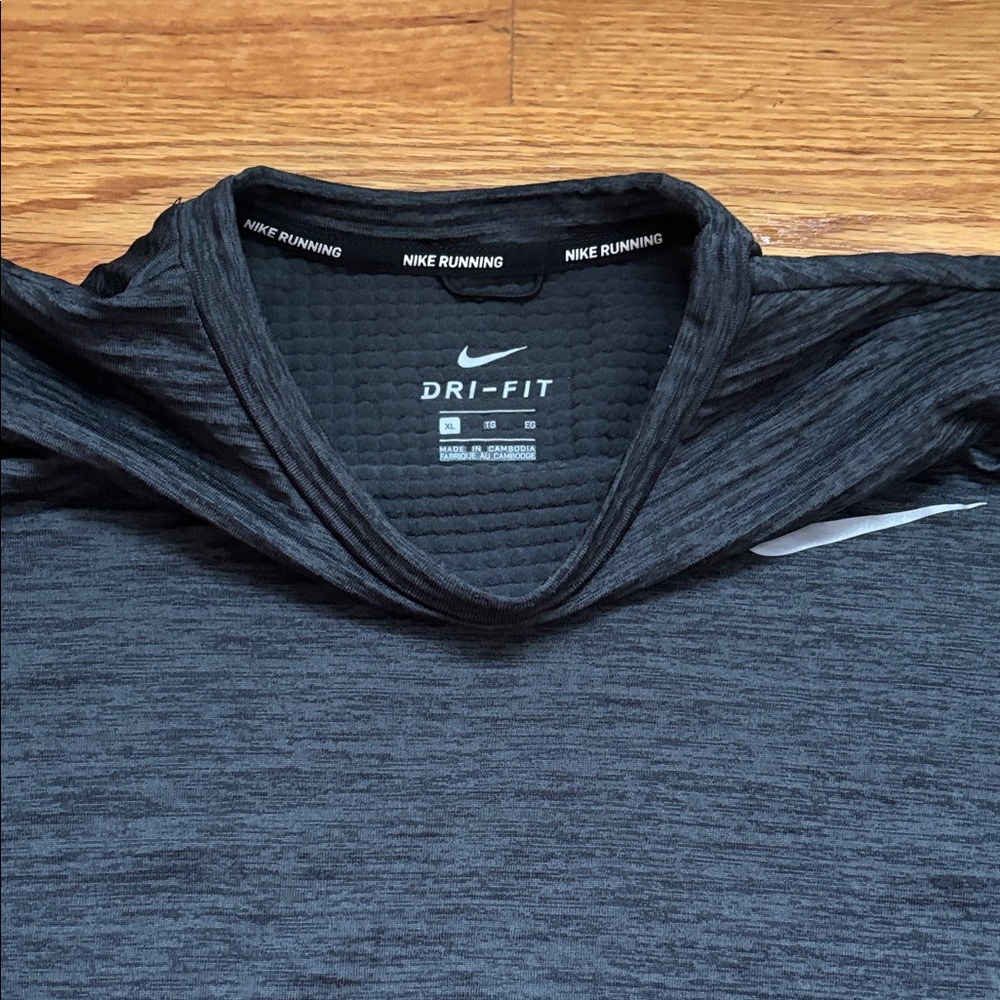 Nike Running Men's Dark Gray Long Sleeve Dry Fit XL - Picture 2 of 4